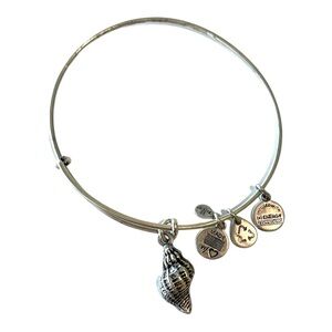 🪷 Alex And Ani Conch Shell Charm Bangle